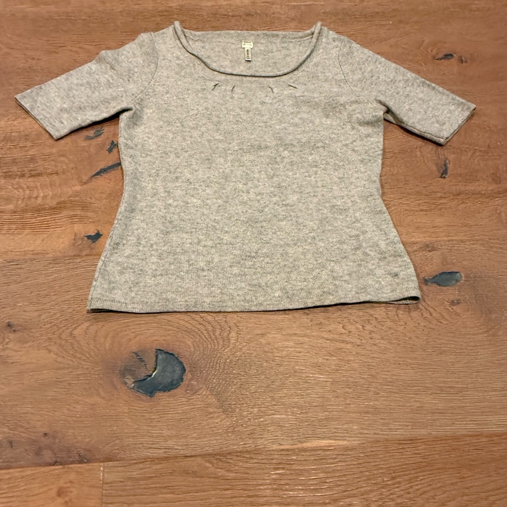 Gray Women's 100% cashmere Sweater